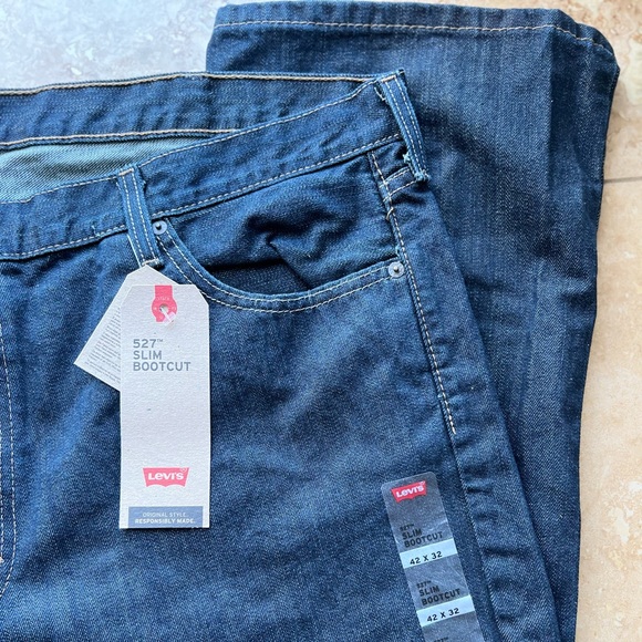 Men’s Levi Jeans - Picture 4 of 4
